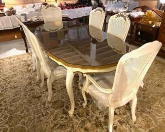 French Dining Table w/6 Chairs & 2 Leaves