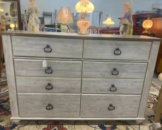 Ashley 6 Drawer Dresser 