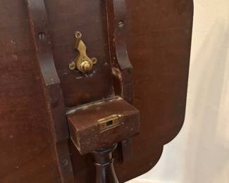 Tilt Top Mechanism