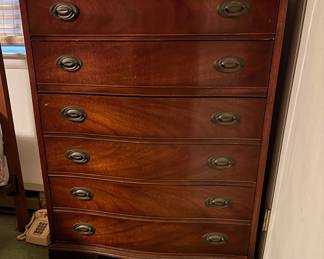 6 Drawer Dixie Mahogany Chest