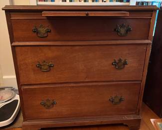Gentleman's Chest of Drawers