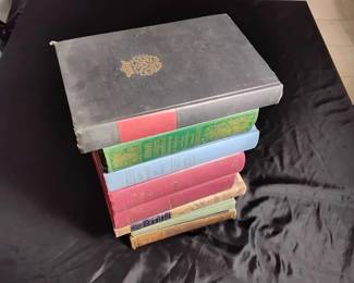 Small Lot Of Vintage Books