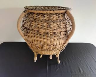 Wicker Basket Cache Pot