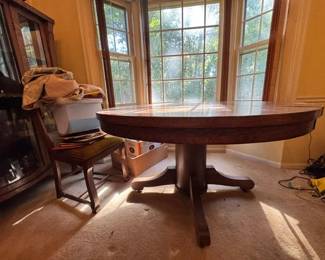 tiger oak table with chairs