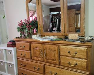 Oak bedroom set
