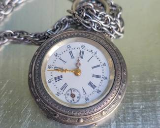 Ladies pendant watch