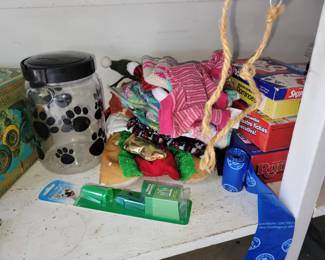 Pet supplies