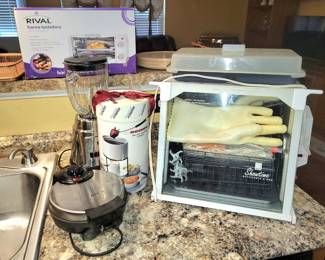 Kitchen appliances