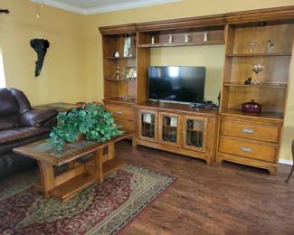 Entertainment cabinet - tv not included