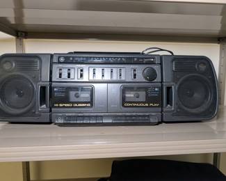 General Electric Model 3-5677B Portable Boombox