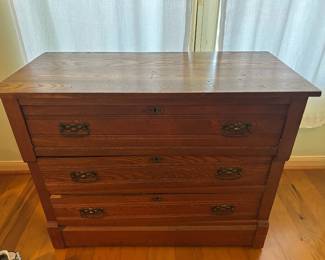 Wooden dresser 