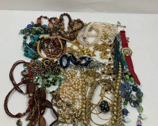 Vintage Costume Jewelry Fashion Accessories