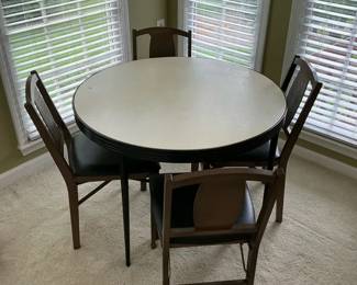 Round Dining Table with Four Chairs