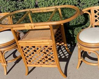 002 Unique Rattan Table Chairs