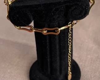 005 18KT Gold Stamped Linked Bracelet