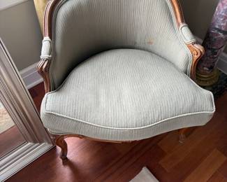 $180. Antique custom upholstered round chair. 26 inches wide 20 inches deep by 27 inches high.