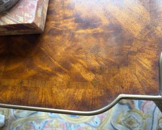 Close-up of the inlay top