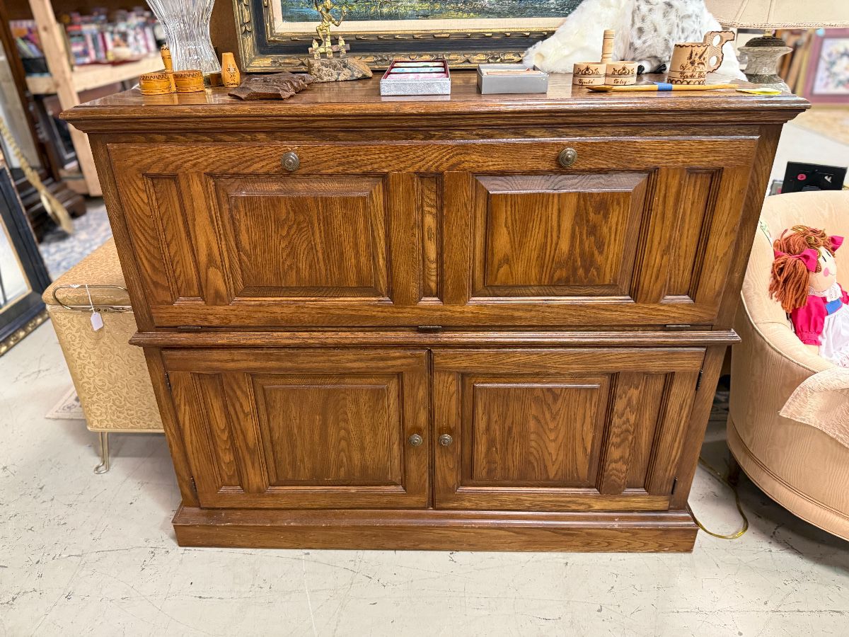 CAIT'S® Mokena Warehouse Estate Sale starts on 6/4/2026