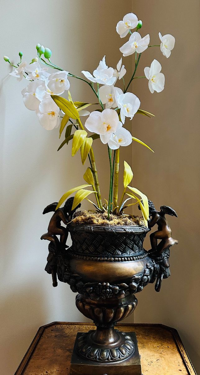 Pair of bronze urns
