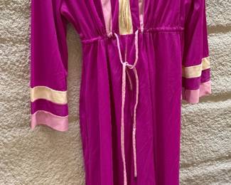 nightgown/rode