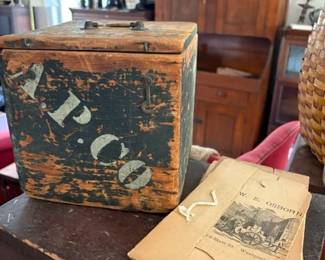 Wooden Boxes and Advertising Packaging