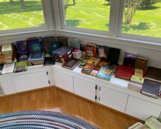 NIB Bibles and devotionals