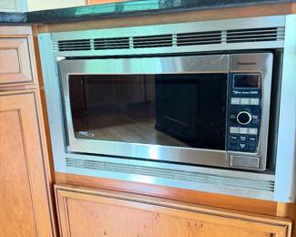 Complete Kitchen Cabinet & Granite Countertop Set $3500