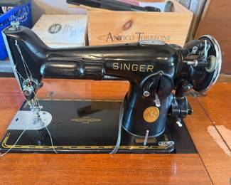 Vintage Electric Singer Sewing Machine