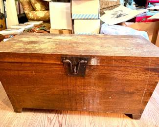 Early 19th C quarter Sawn Solid Oak Blanket Chest