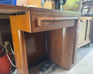 Antique Singer sewing Machine Chest