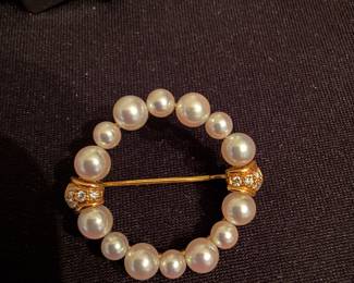 Mikimoto 18K Gold Akoya Pearl Diamond Brooch