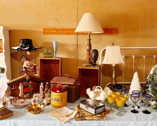 Vintage lamp, corck, glasses, jewelry box, nativity, basket, christmas tree, candle, wreath, bean pot, hat, vase