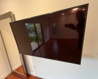LG 55’’ TV
