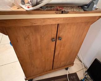 Portable Butcher Block/Island with electric