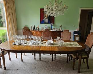 Drexel Table with 8 chairs