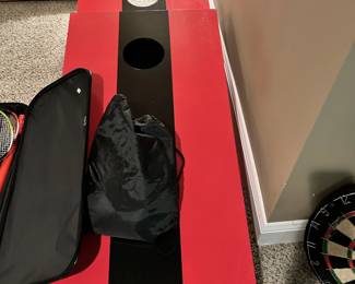 Cornhole set with bags/Black & Red