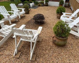 Outdoor furniture & plants