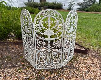 Iron fire screen