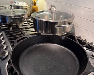 Lodge & Calphalon cookware