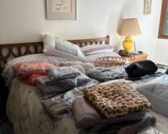 king bed, linens