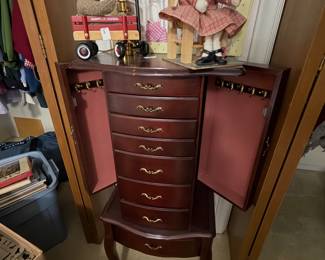 Vintage Jewelry Chest 