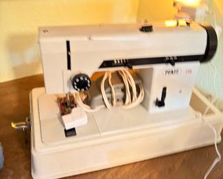 Vintage Pfaff 297 Portable Sewing Machine Tested and working