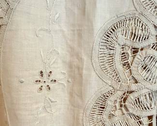 So many beautiful vintage and antique linens.