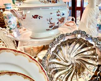 Mottahedeh soup tureen.