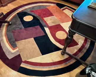 Round Abstract Carpet