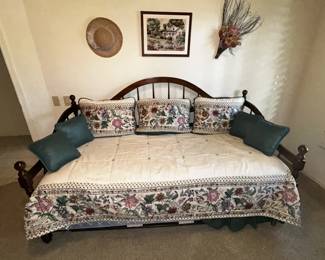 Day bed