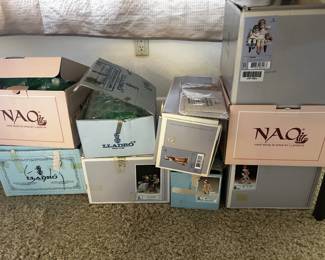 All Lladró comes with original boxes