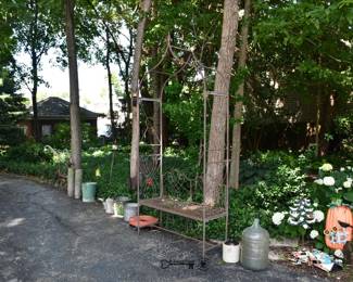 1193Back Yard