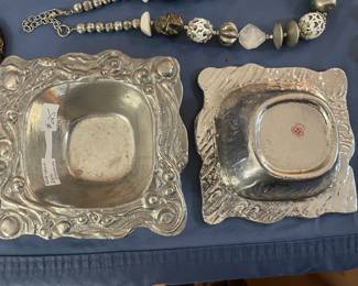 Pav's & Don Drumm Sun-Dae Dishes! Rare!!