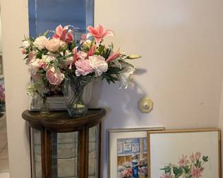 Art and mini display hutch